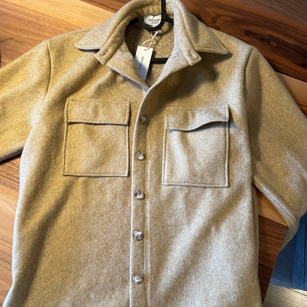 Veste/manteau d’automne et printemps de la marque Daily Story (fait à Mtl)